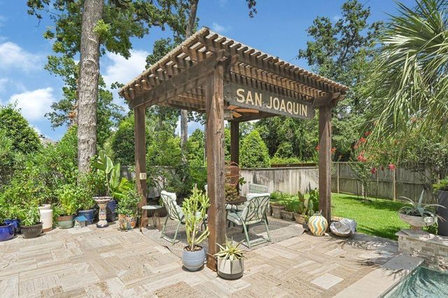 119 S Curly Willow Circle, The Woodlands, TX 77375