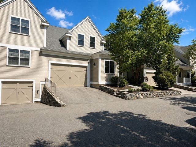 17 Courtyard Place 17, Lexington, MA 02420