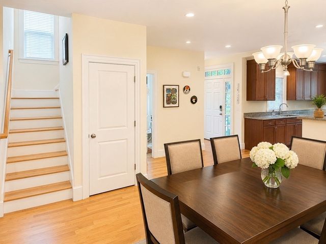 17 Courtyard Place 17, Lexington, MA 02420