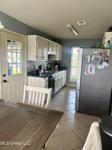 1300 Richland Drive, Southaven, MS 38671