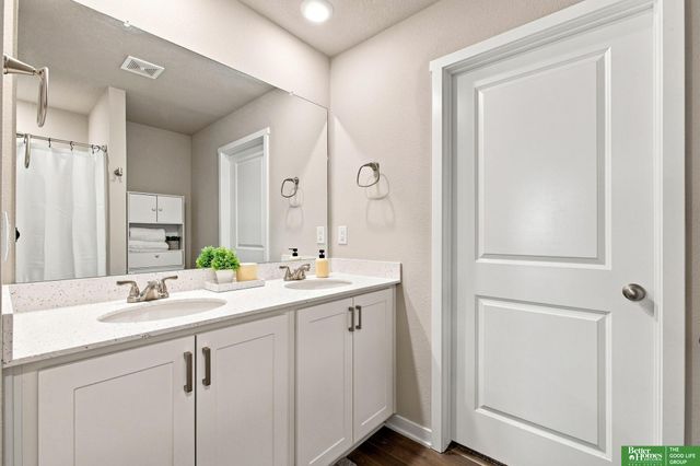 1933 N Kara Way, Fremont, NE 68025