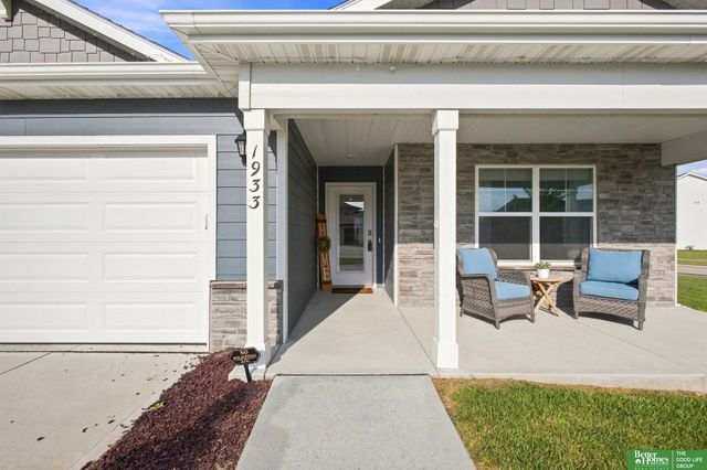 1933 N Kara Way, Fremont, NE 68025