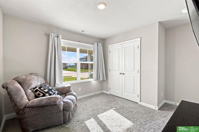 1933 N Kara Way, Fremont, NE 68025