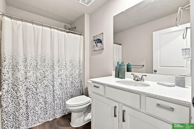 1933 N Kara Way, Fremont, NE 68025