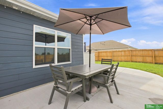 1933 N Kara Way, Fremont, NE 68025