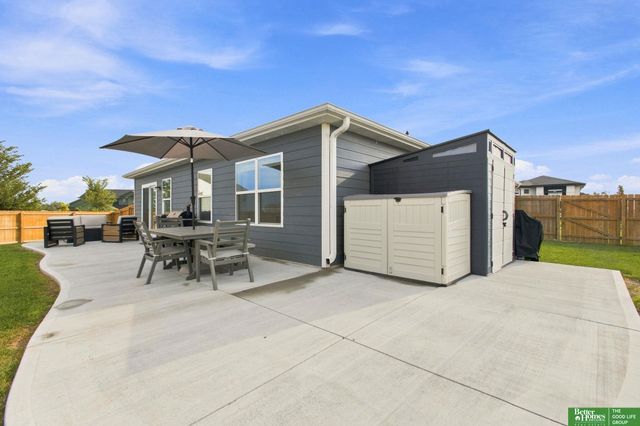 1933 N Kara Way, Fremont, NE 68025