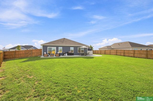 1933 N Kara Way, Fremont, NE 68025