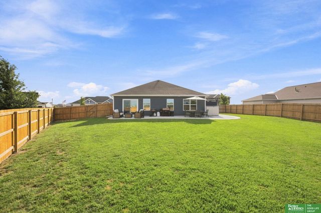 1933 N Kara Way, Fremont, NE 68025