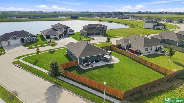 1933 N Kara Way, Fremont, NE 68025