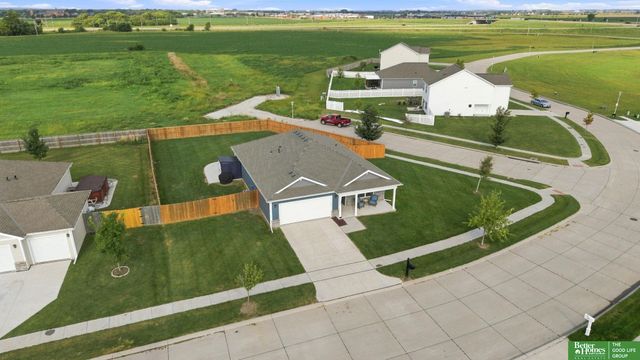1933 N Kara Way, Fremont, NE 68025