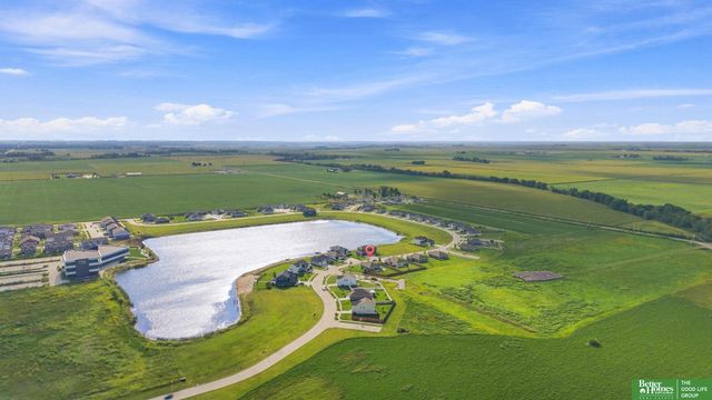 1933 N Kara Way, Fremont, NE 68025