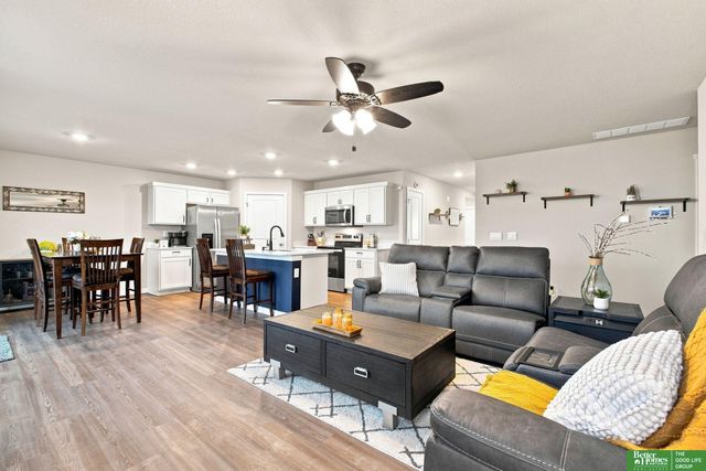 1933 N Kara Way, Fremont, NE 68025