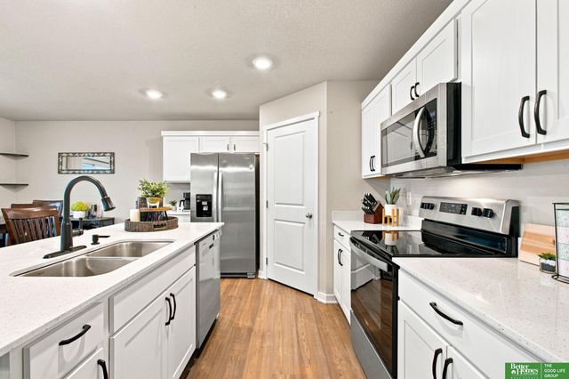 1933 N Kara Way, Fremont, NE 68025