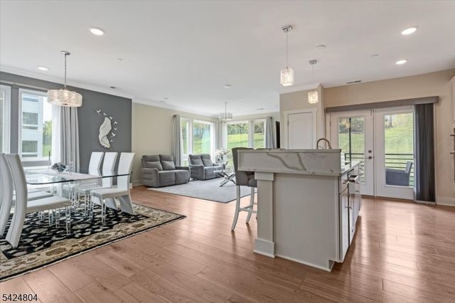 2 Vanderbilt Blvd 106, Florham Park Boro, NJ 07932