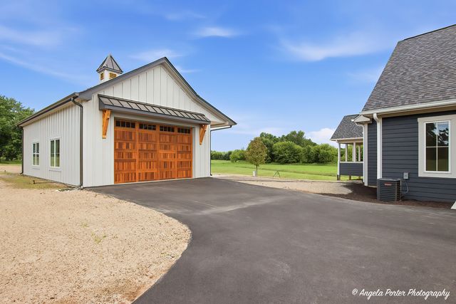 7811 Hidden Pine Lane, Richmond, IL 60071