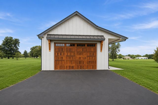7811 Hidden Pine Lane, Richmond, IL 60071