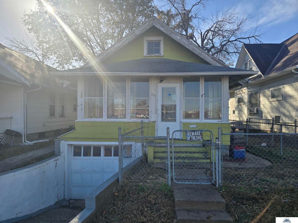 2917 Fowler Avenue, Omaha, NE 68111