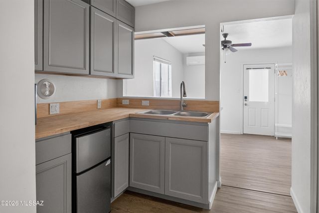 131 W Pastime Road, Tucson, AZ 85705