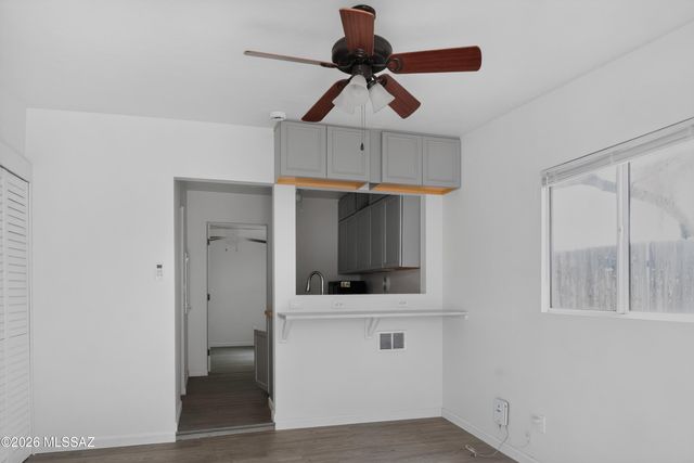 131 W Pastime Road, Tucson, AZ 85705