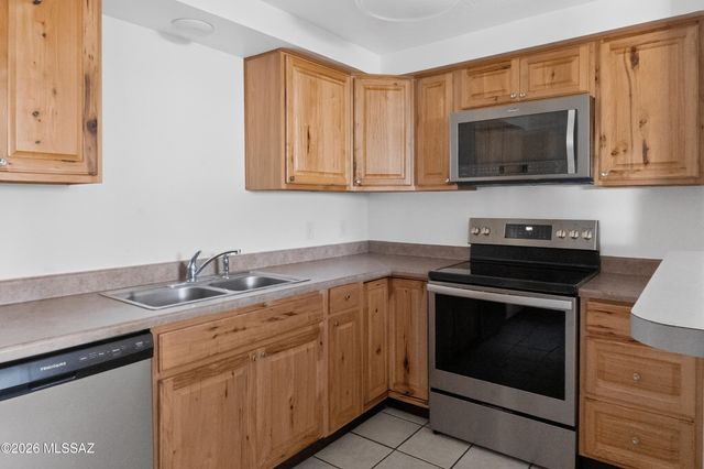 131 W Pastime Road, Tucson, AZ 85705