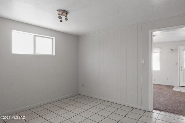 131 W Pastime Road, Tucson, AZ 85705