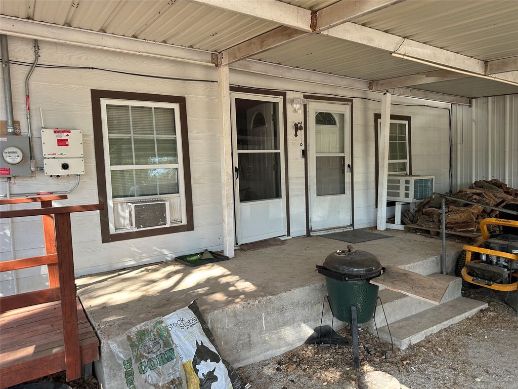 308 Martin Avenue, Bangs, TX 76823