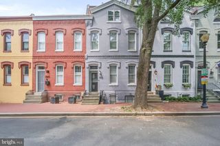 1513 SWANN ST NW, Washington, DC 20009