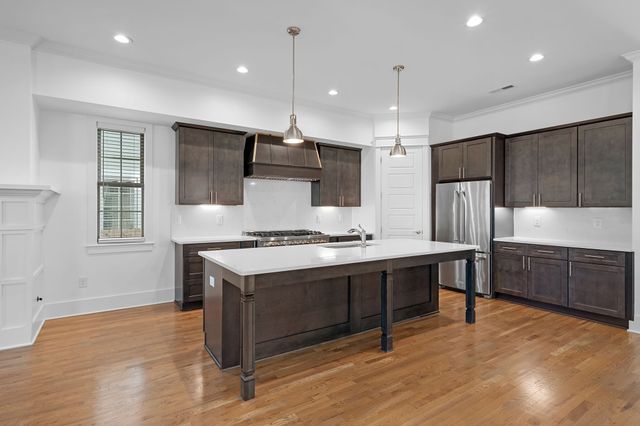 120B Lincoln Ct, Nashville, TN 37205