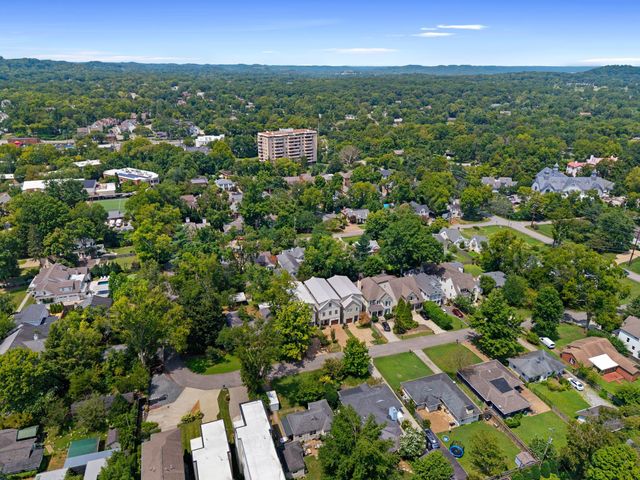 120B Lincoln Ct, Nashville, TN 37205