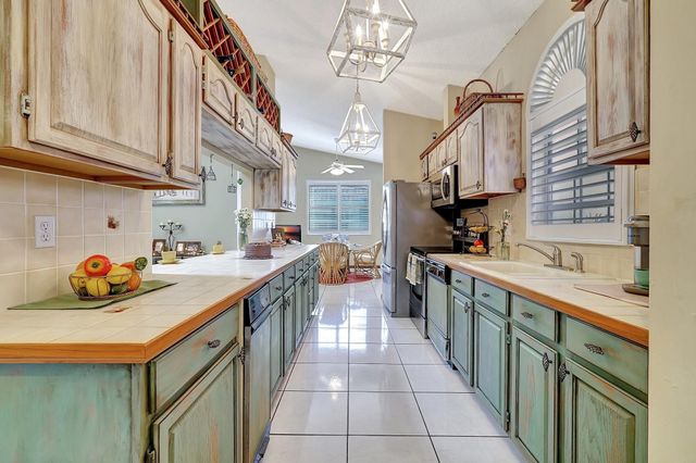 419 SE 6th Street, Dania Beach, FL 33004