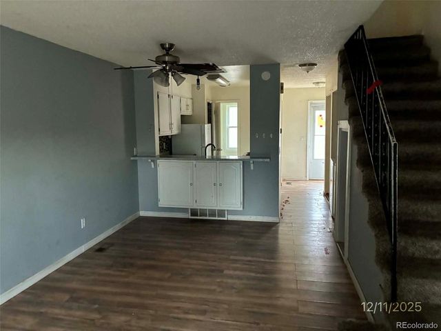 2280 S Jasper Way B, Aurora, CO 80013