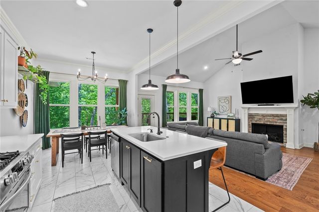 1 Brecknock Circle, Bella Vista, AR 72714