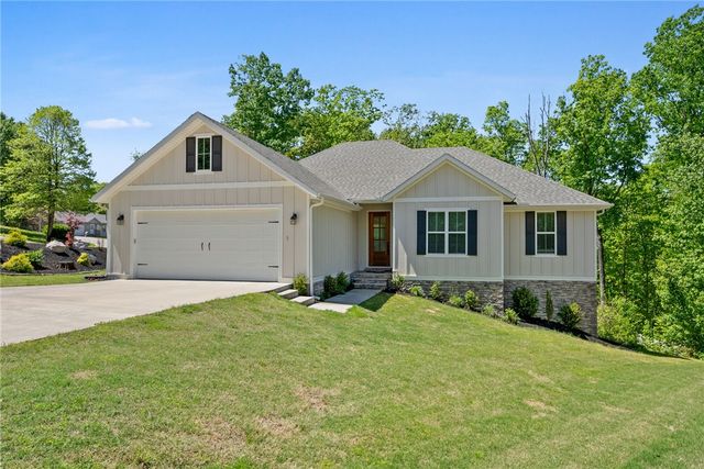 1 Brecknock Circle, Bella Vista, AR 72714
