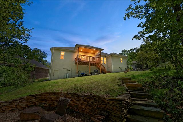 1 Brecknock Circle, Bella Vista, AR 72714