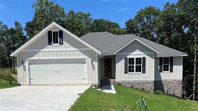 1 Brecknock Circle, Bella Vista, AR 72714