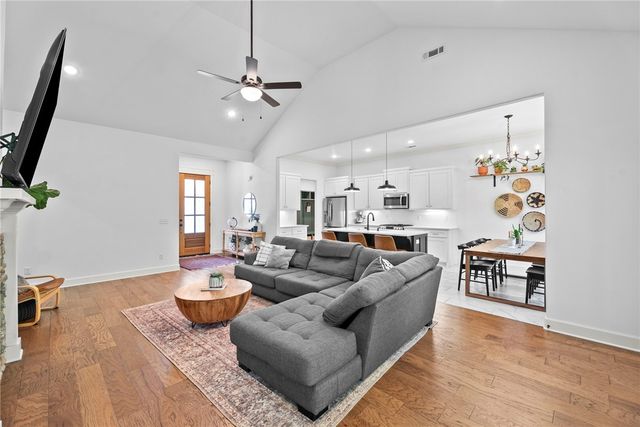 1 Brecknock Circle, Bella Vista, AR 72714