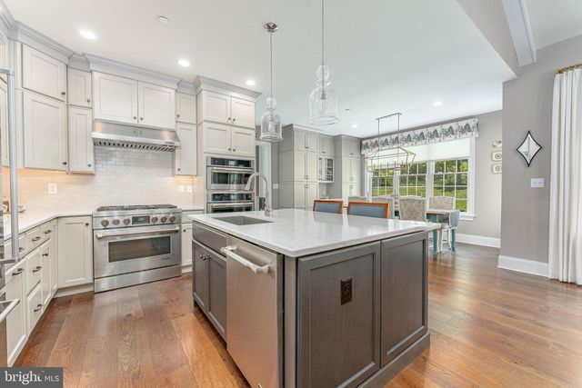 3858 MEADOW VIEW FARM RD, Newtown Square, PA 19073