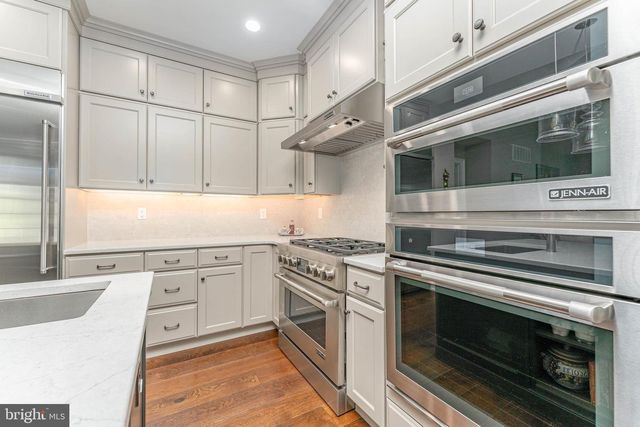 3858 MEADOW VIEW FARM RD, Newtown Square, PA 19073
