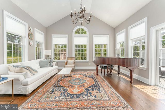 3858 MEADOW VIEW FARM RD, Newtown Square, PA 19073