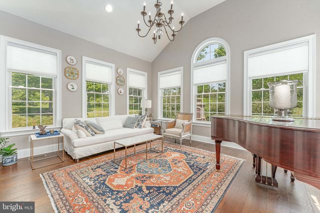 3858 MEADOW VIEW FARM RD, Newtown Square, PA 19073