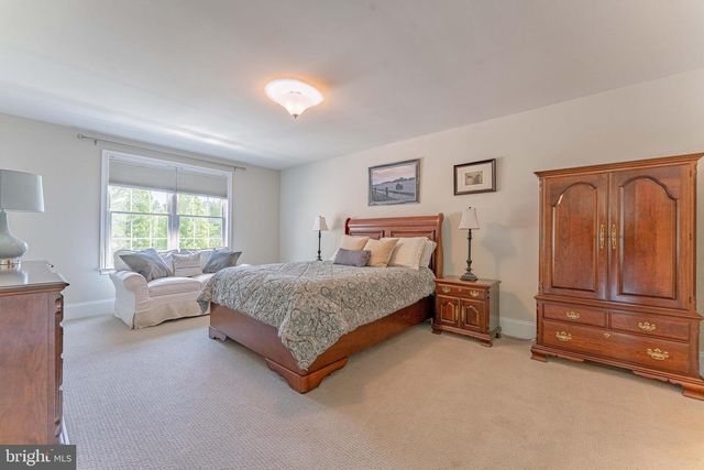 3858 MEADOW VIEW FARM RD, Newtown Square, PA 19073