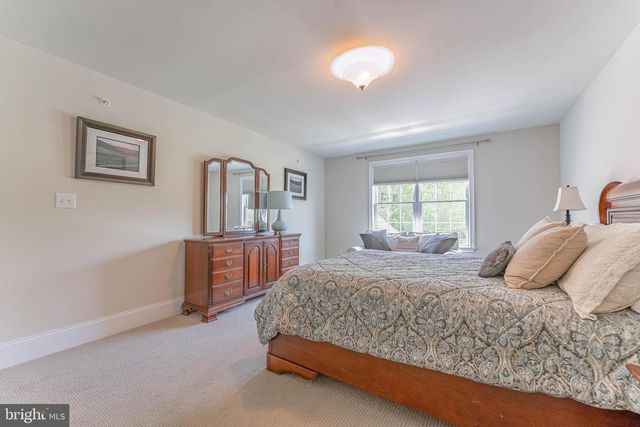 3858 MEADOW VIEW FARM RD, Newtown Square, PA 19073