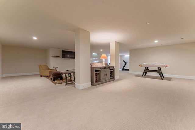 3858 MEADOW VIEW FARM RD, Newtown Square, PA 19073