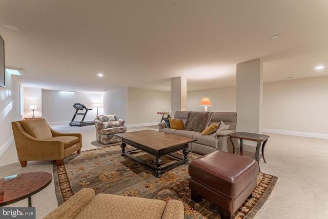 3858 MEADOW VIEW FARM RD, Newtown Square, PA 19073
