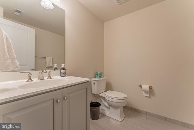 3858 MEADOW VIEW FARM RD, Newtown Square, PA 19073