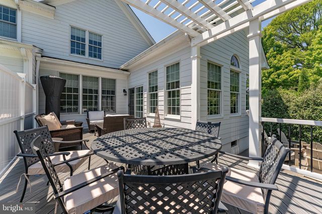 3858 MEADOW VIEW FARM RD, Newtown Square, PA 19073