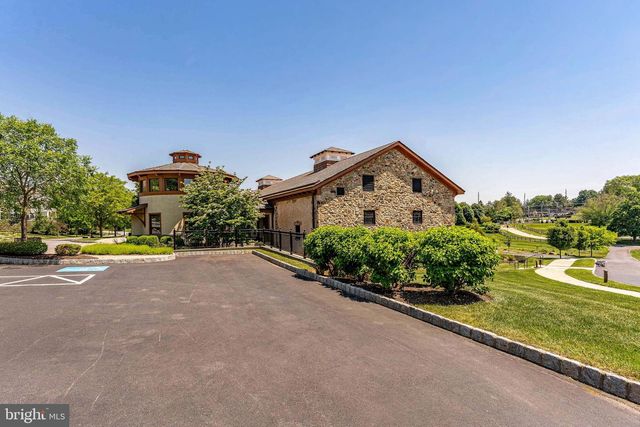 3858 MEADOW VIEW FARM RD, Newtown Square, PA 19073