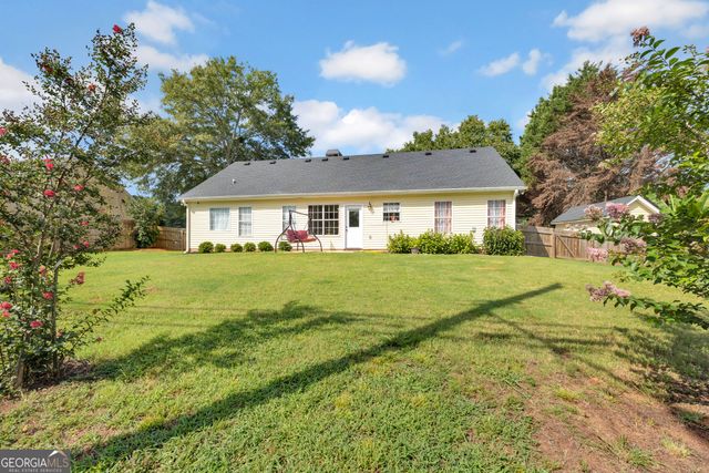 468 Bear Cub Path, Social Circle, GA 30025
