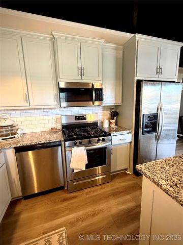 10352 Fig Road, Henryetta, OK 74437