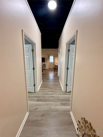 10352 Fig Road, Henryetta, OK 74437